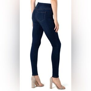 Liverpool Jeans Company Sienna Pull-On Legging Jeans Dark Wash Size 4